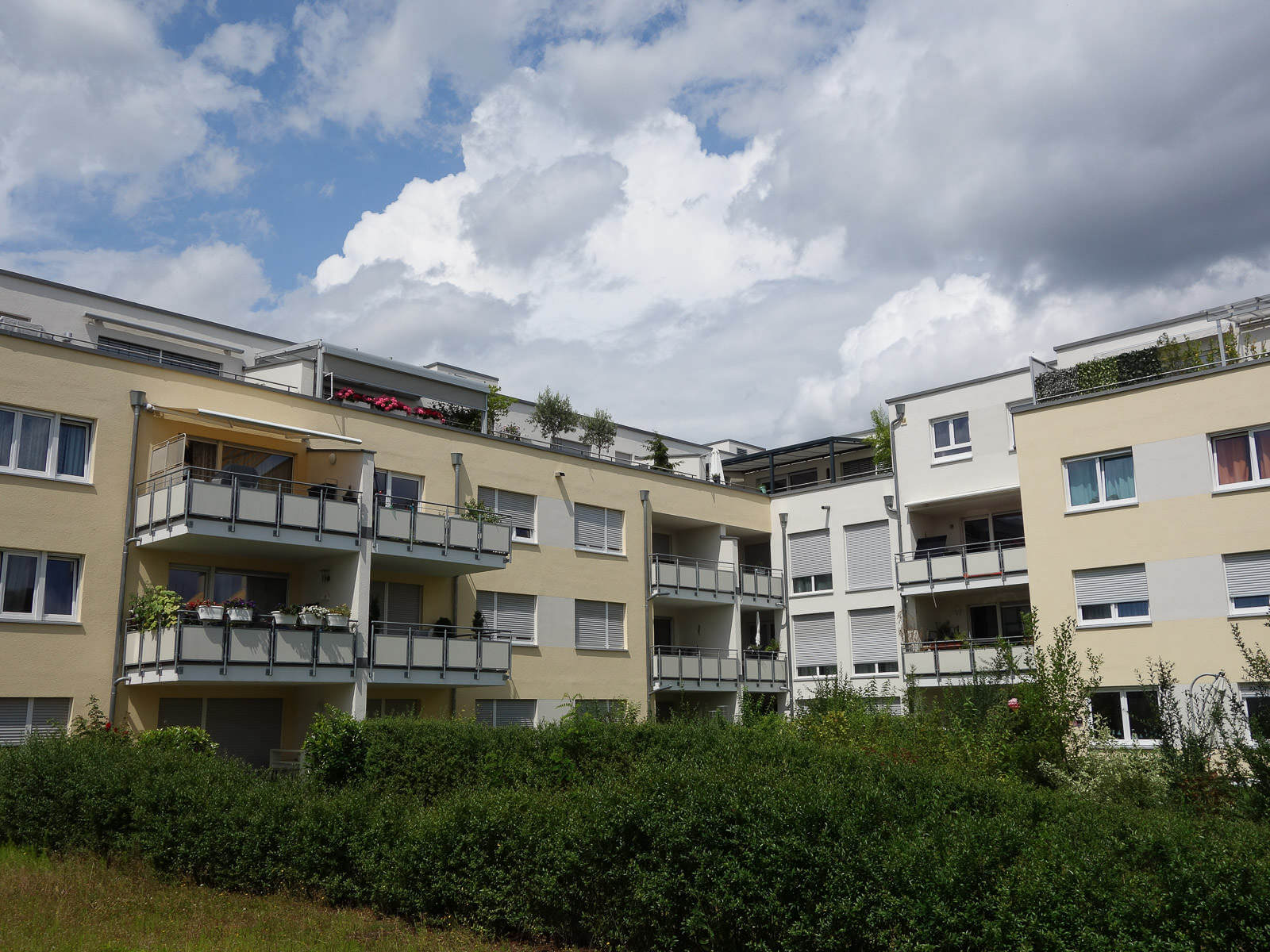 Balkonseite Neubau Mehrfamilienhäuser in Kornwestheim P 6