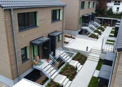 Reihen- und Doppelhäuser in Leinfelden-Echterdingen, Ansicht zwischen den Häusern